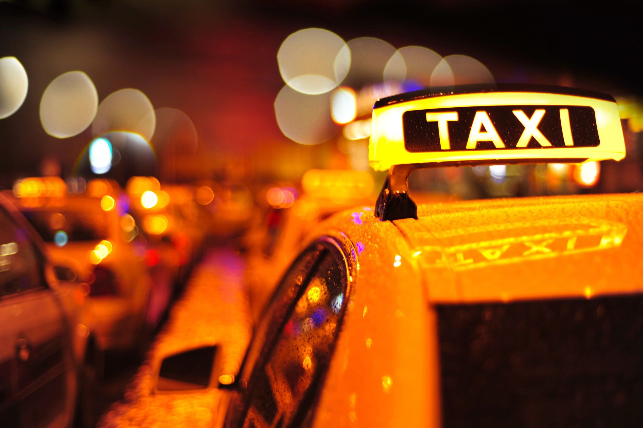 Taxi at night similar to one taken by DC widow Marjorie in story